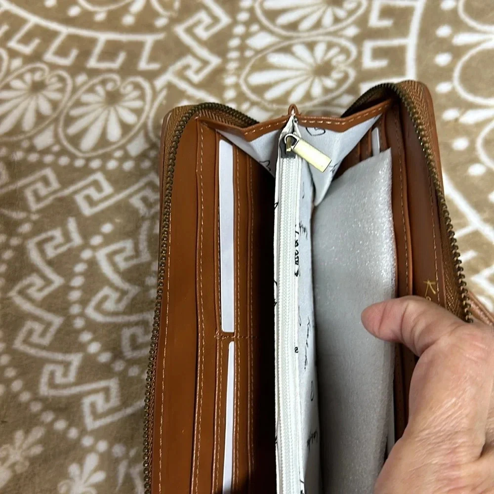 NWT Kate & Alex  wristlet/ wallet